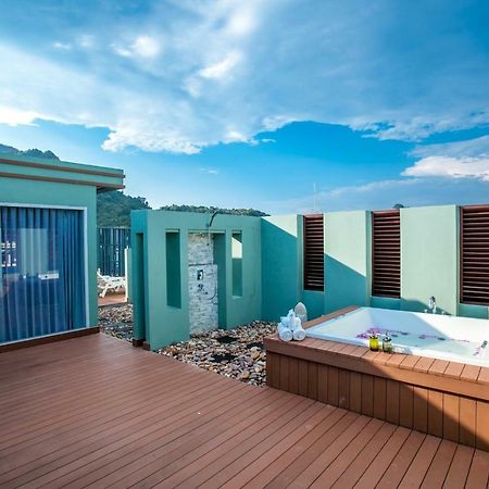 Phi Phi Harbour View Hotel-Sha Extra Plus Bagian luar foto