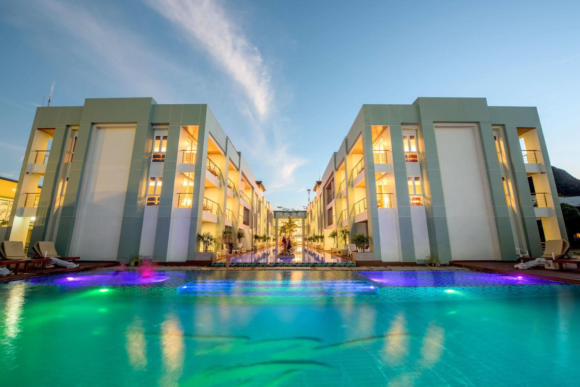 Phi Phi Harbour View Hotel-Sha Extra Plus Bagian luar foto