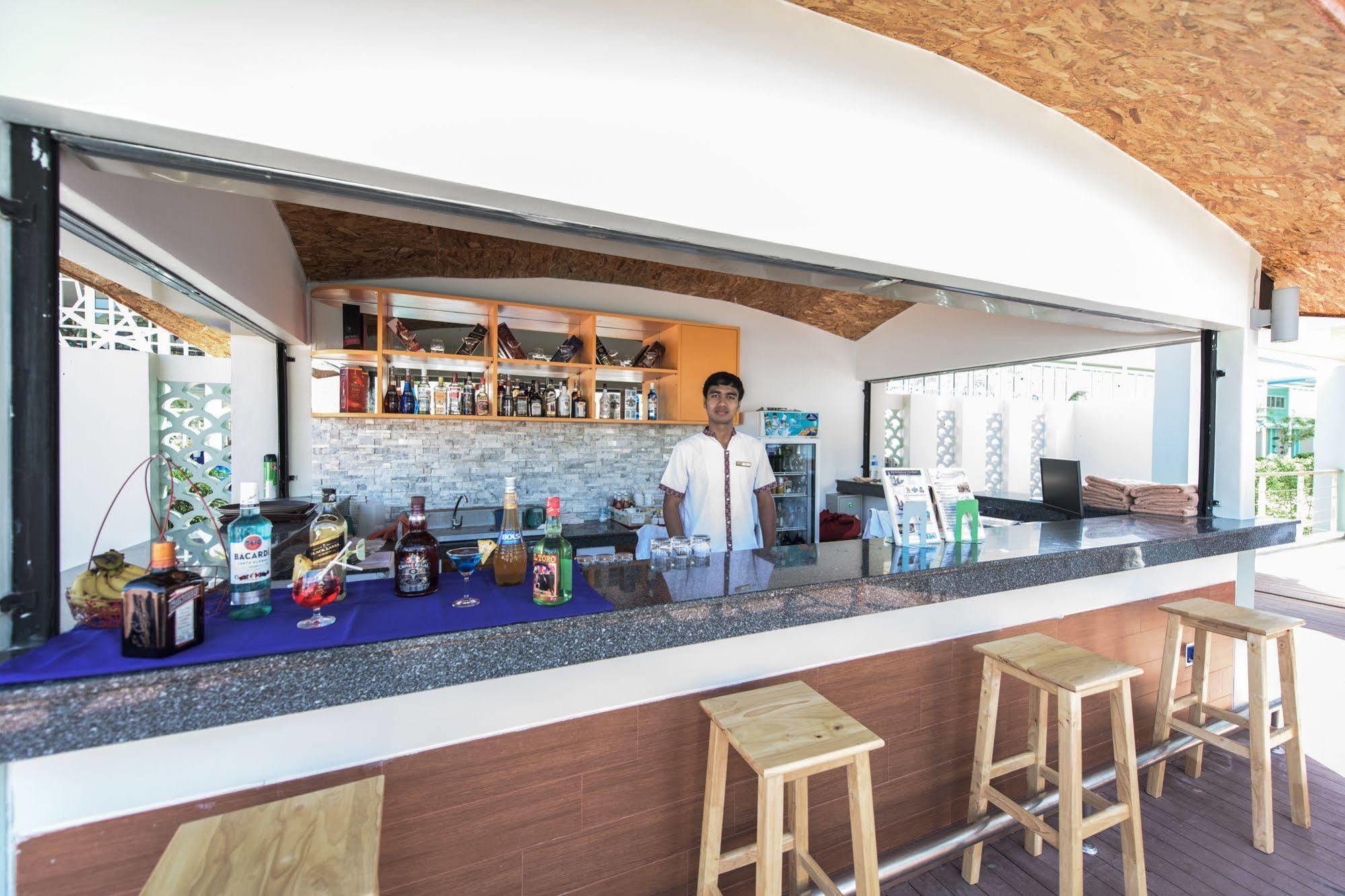 Phi Phi Harbour View Hotel-Sha Extra Plus Bagian luar foto