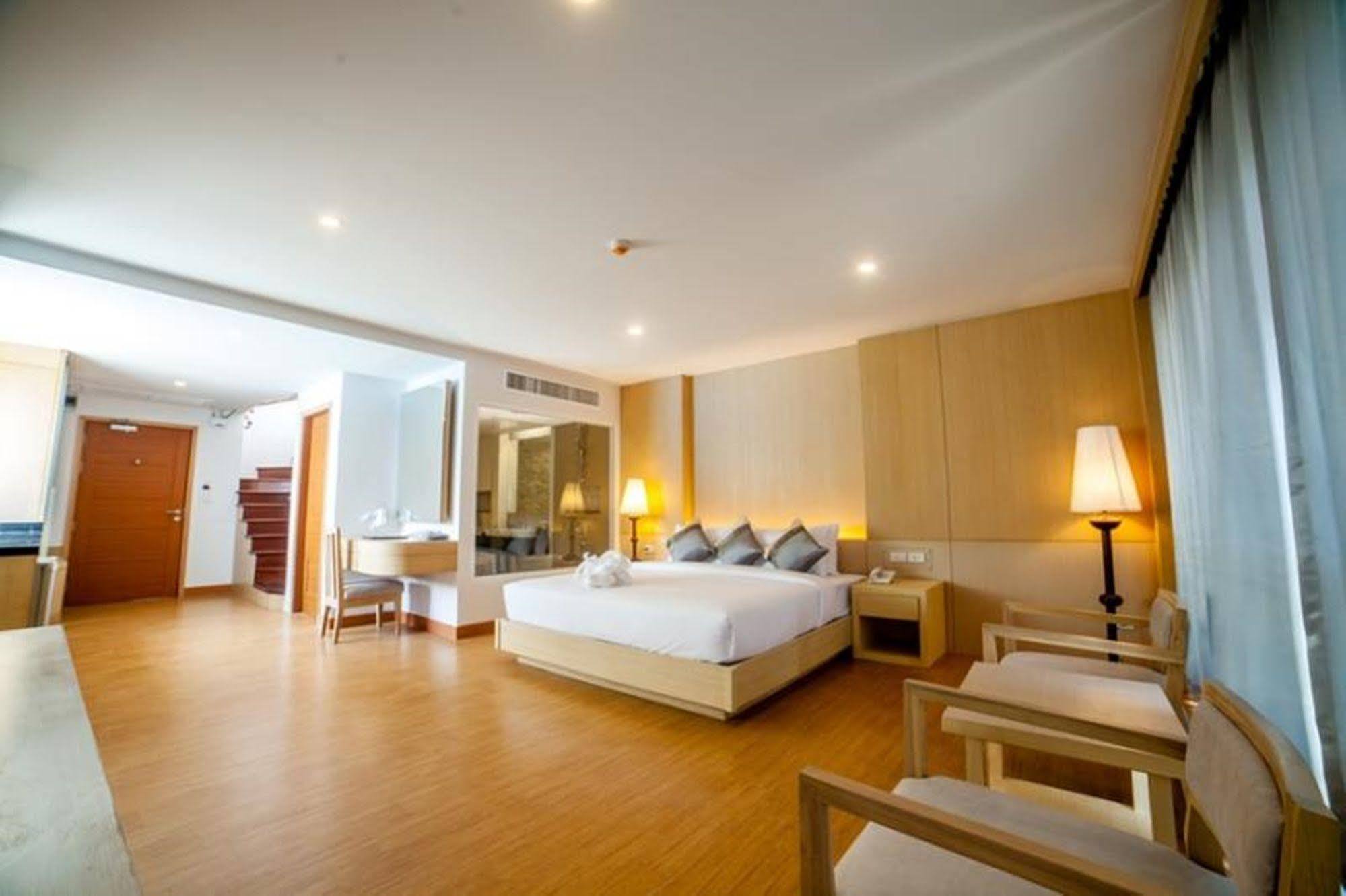 Phi Phi Harbour View Hotel-Sha Extra Plus Bagian luar foto